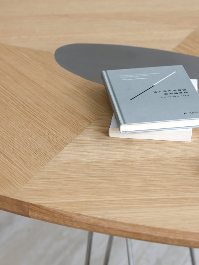 Pebble dining table - Image 4