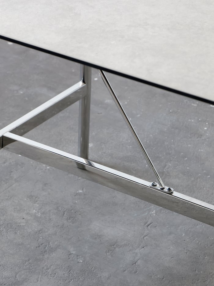 Shuge dining table - Image 4