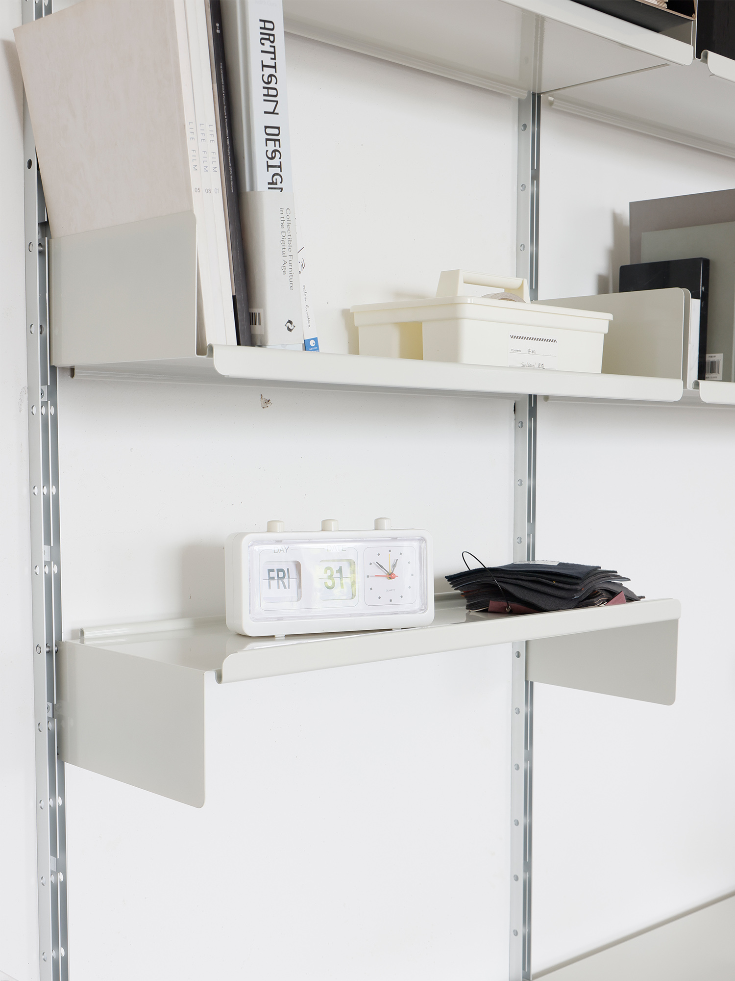 606 System 17 606 System - Image 4