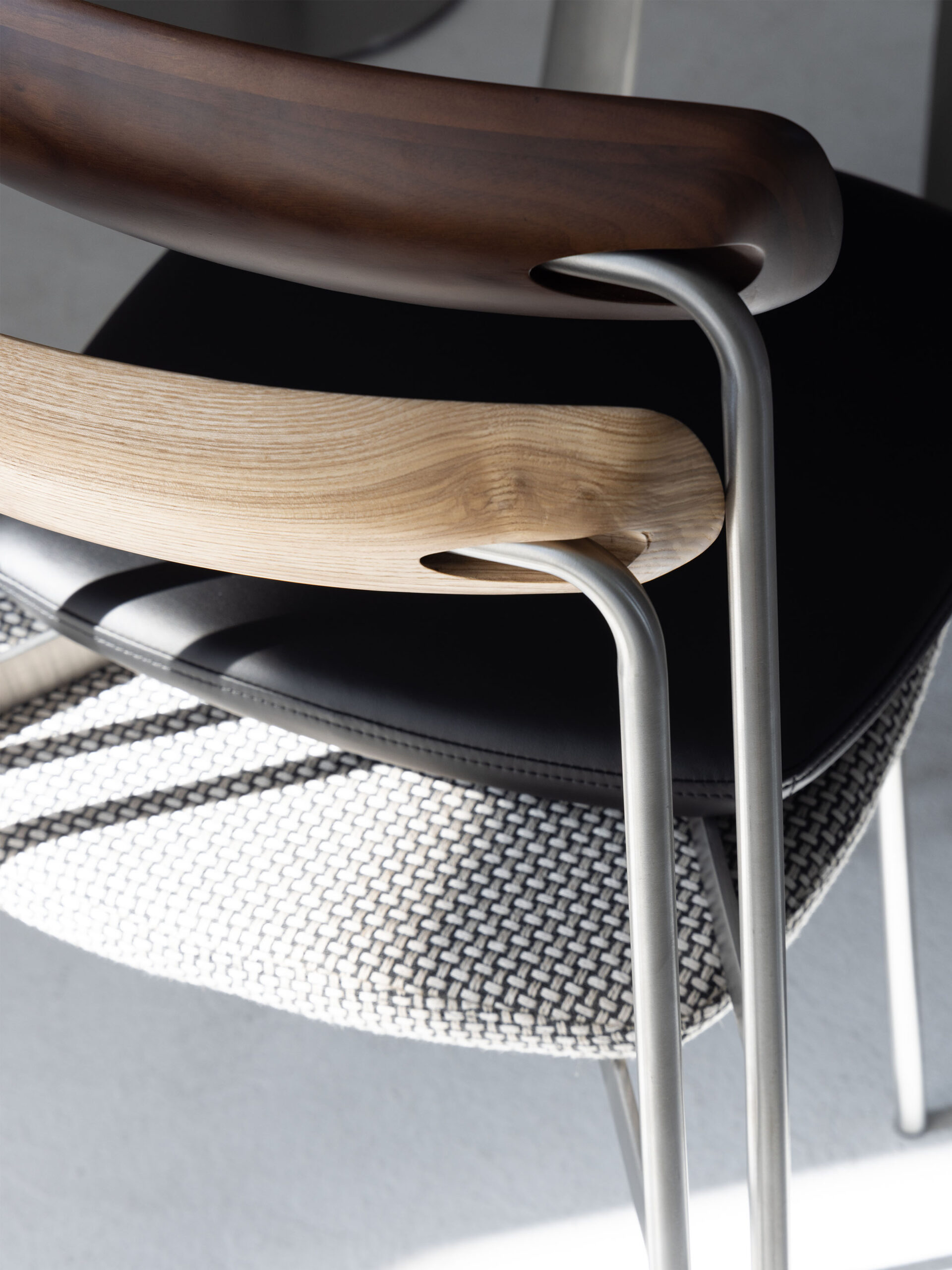 Alison chair 16 Allison ash and walnut backrest with steel frame detail