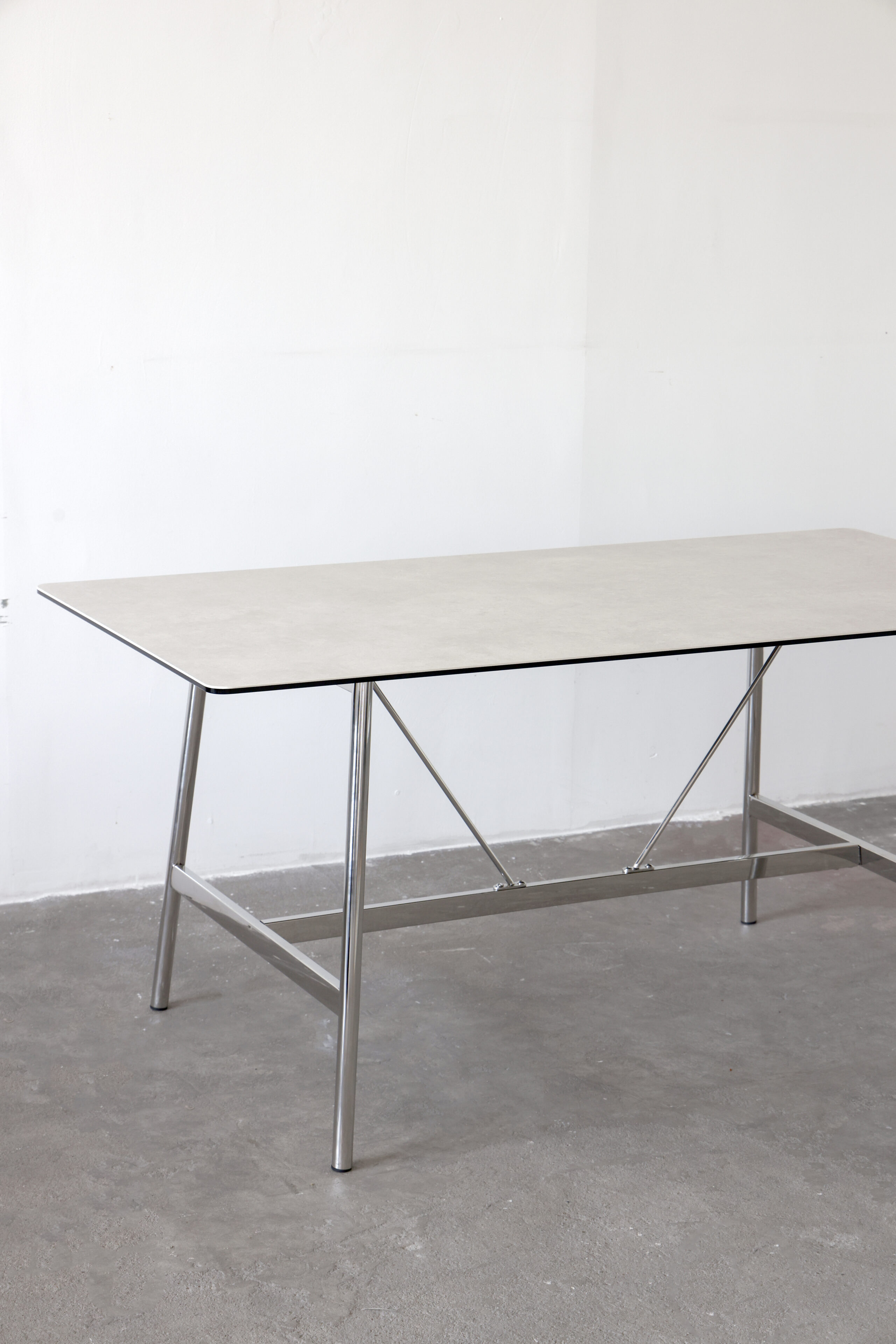 Shuge dining table 16 Shuge rectangular dining table product side view
