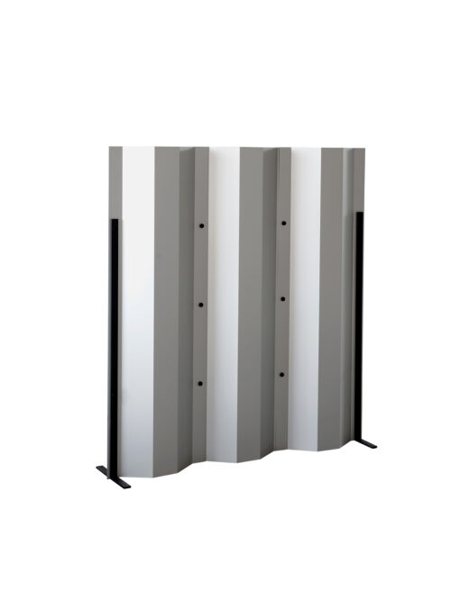 Wave Screen freestanding layered aluminum panel front view