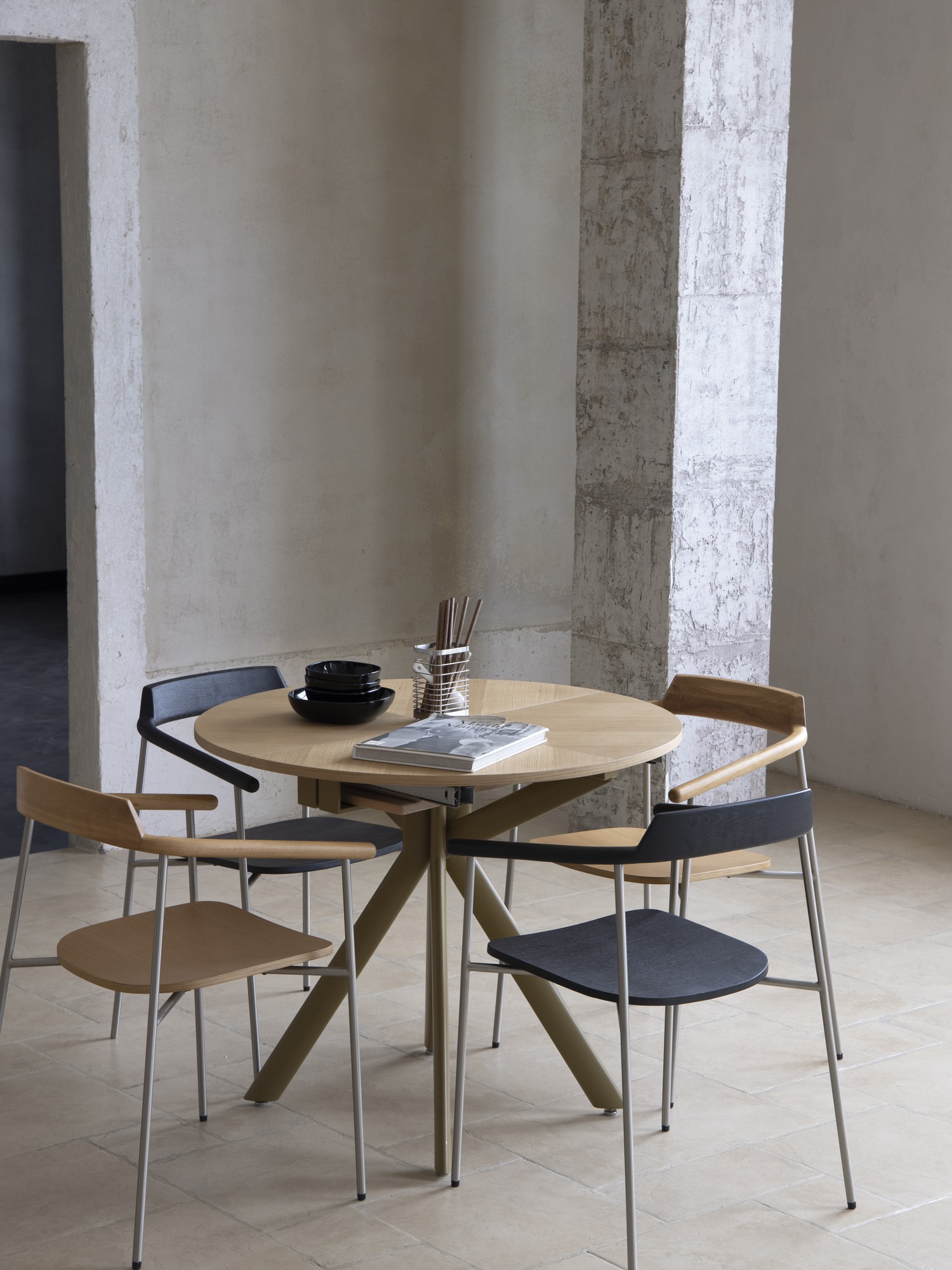 Cirrus Extending Table - Image 6