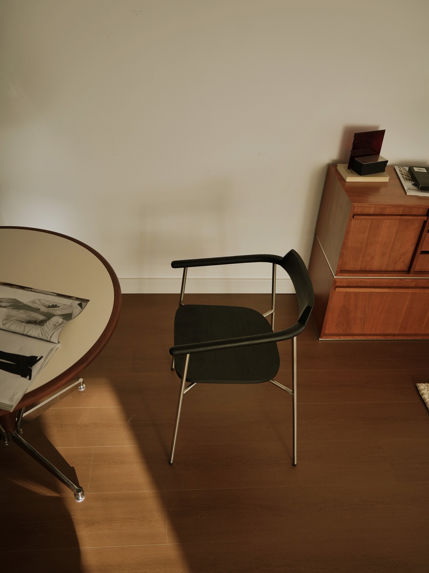 Gentleman Chair - Image 21