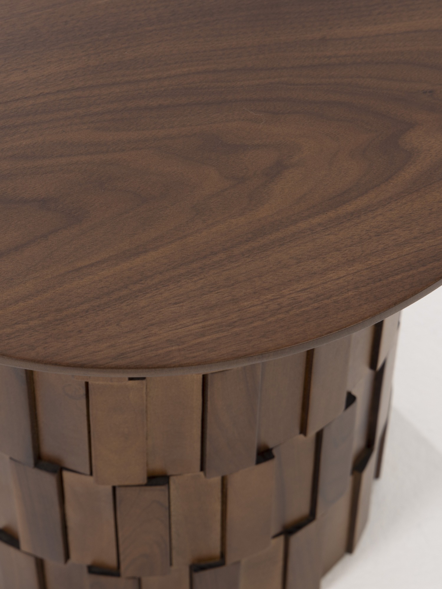 Gewen Coffee Table - Image 9