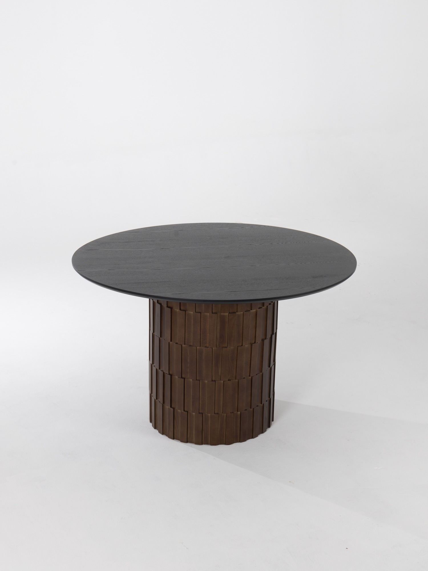 Gewen Dining Table - Image 2