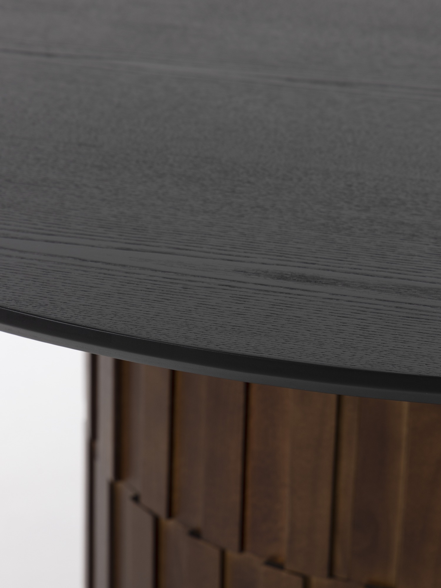 Gewen Dining Table - Image 5