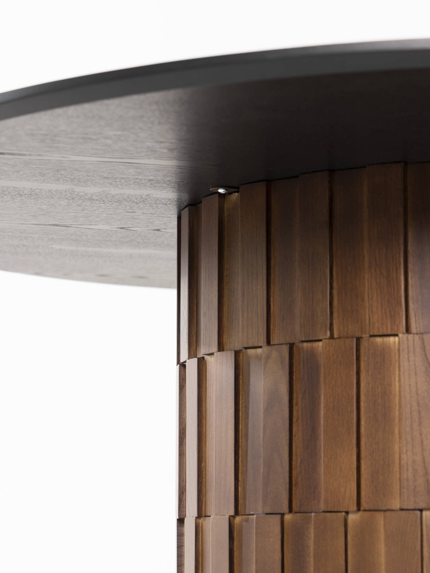 Gewen Dining Table - Image 6