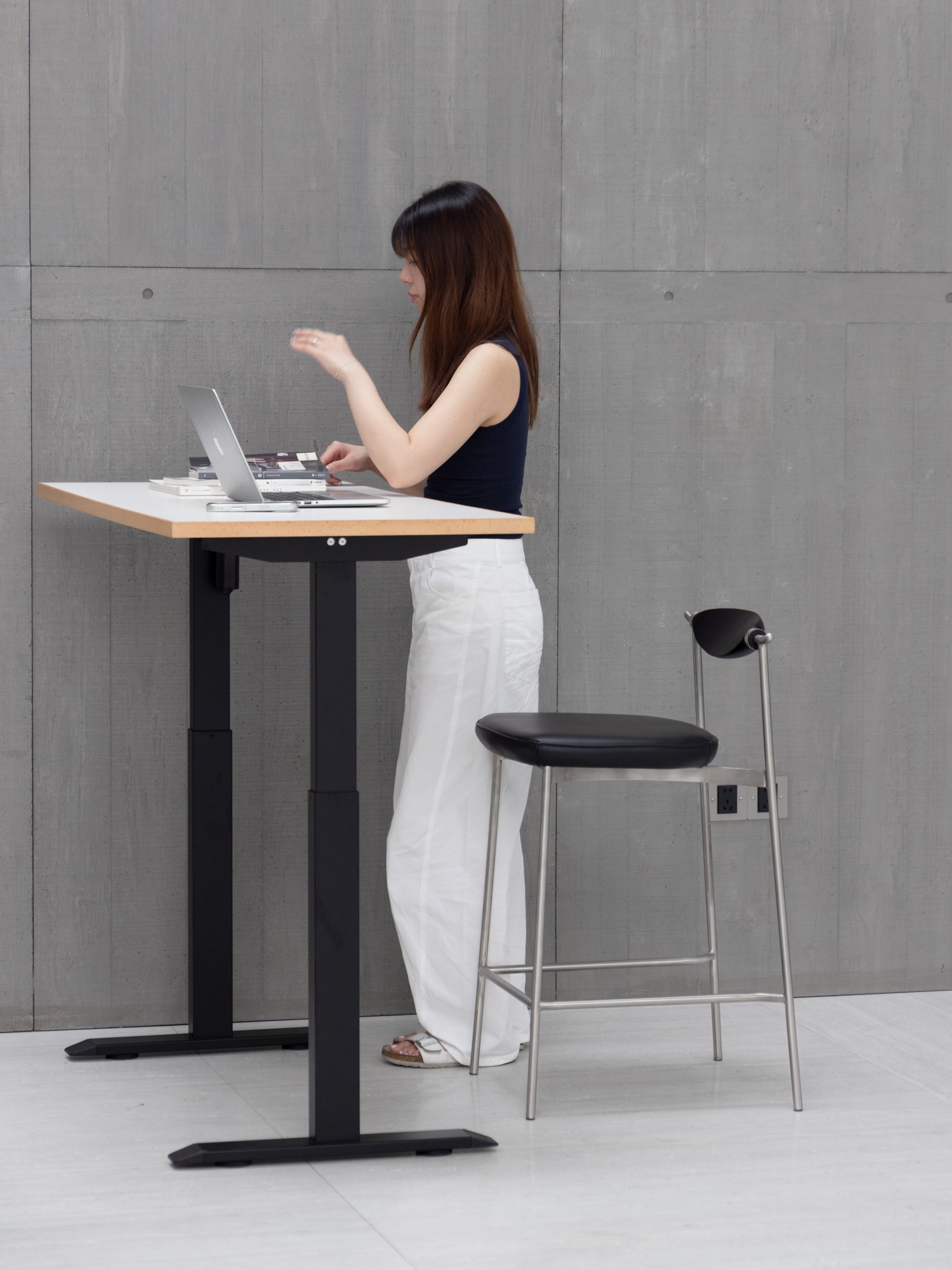 Top Lift Desk - Image 10