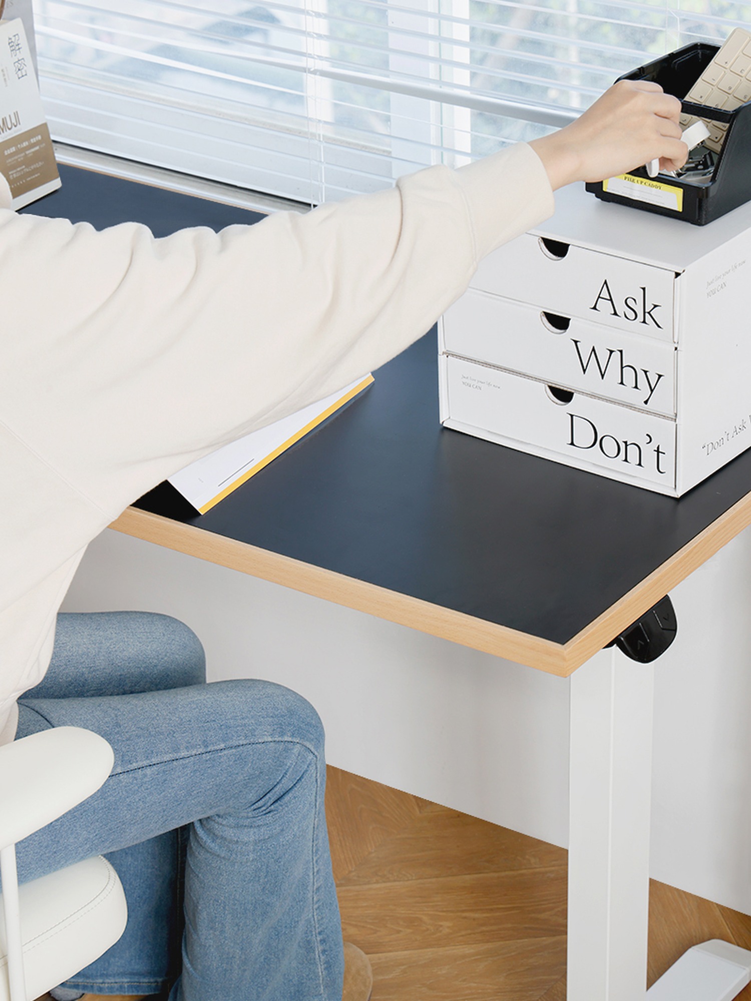 Top Lift Desk - Image 13