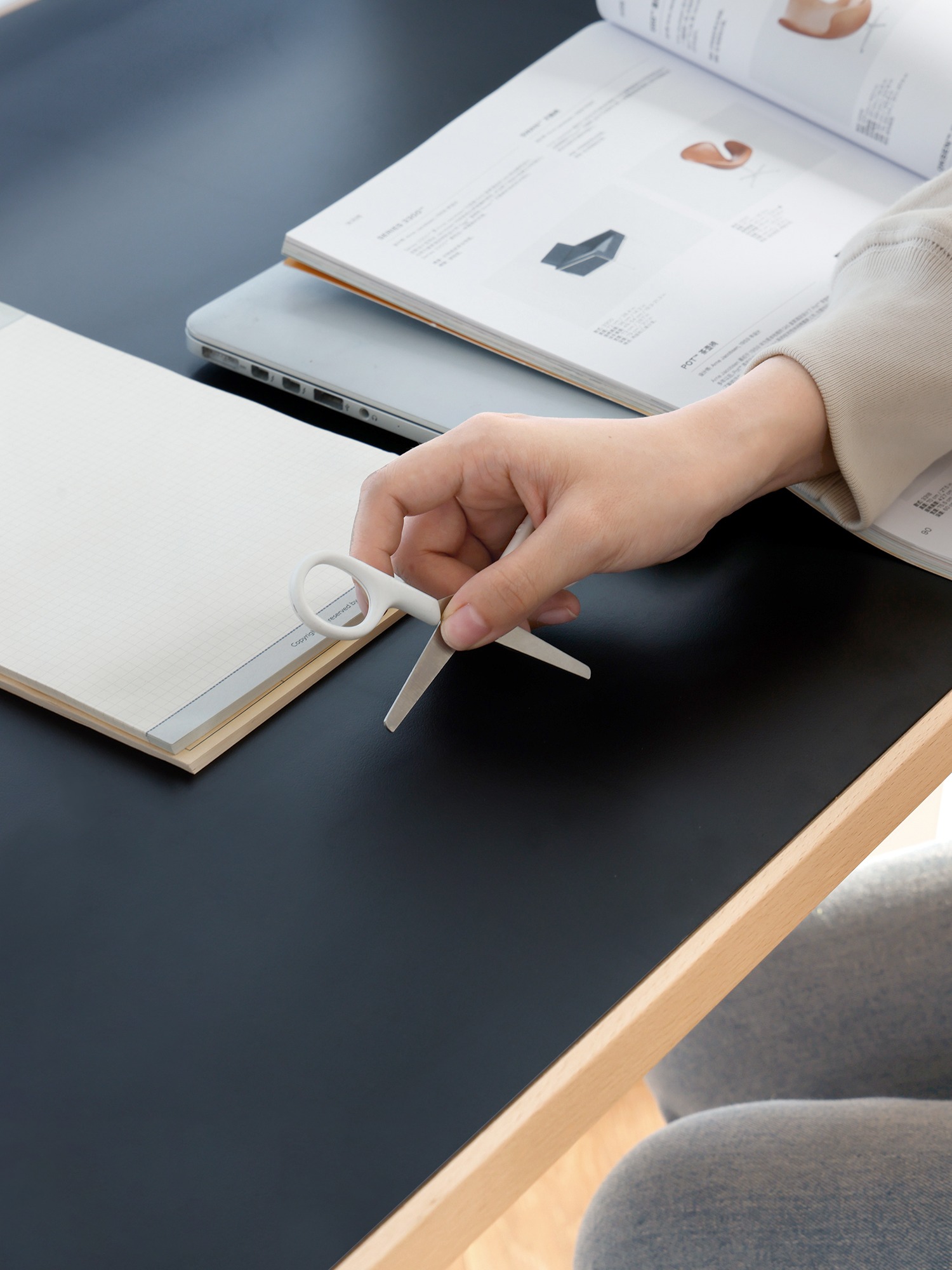 Top Lift Desk - Image 14