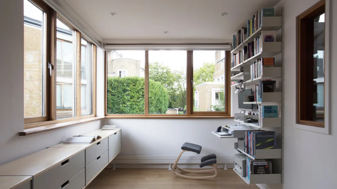 606 System in Real Homes 17 Minimal 606 System workspace beside a wide window