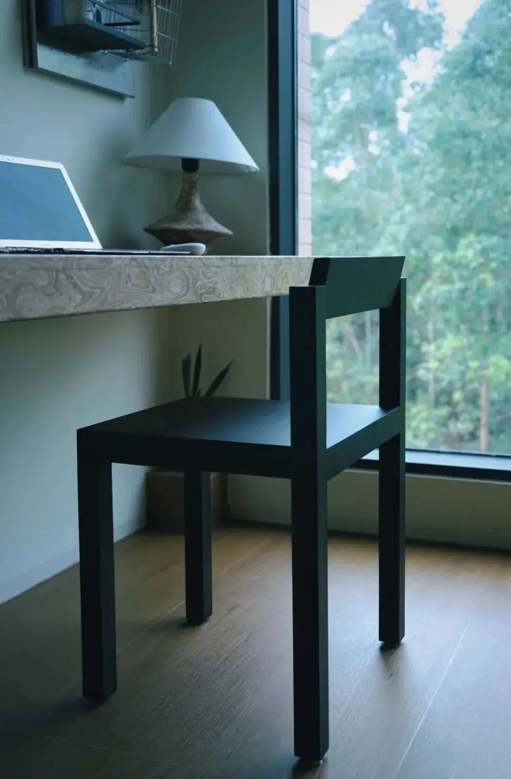 Furniture by the Window 20 Klein Chair at a slim window-side work surface
